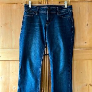 DL1961 premium denim bootcut jeans with 4-way stretch. Size 26